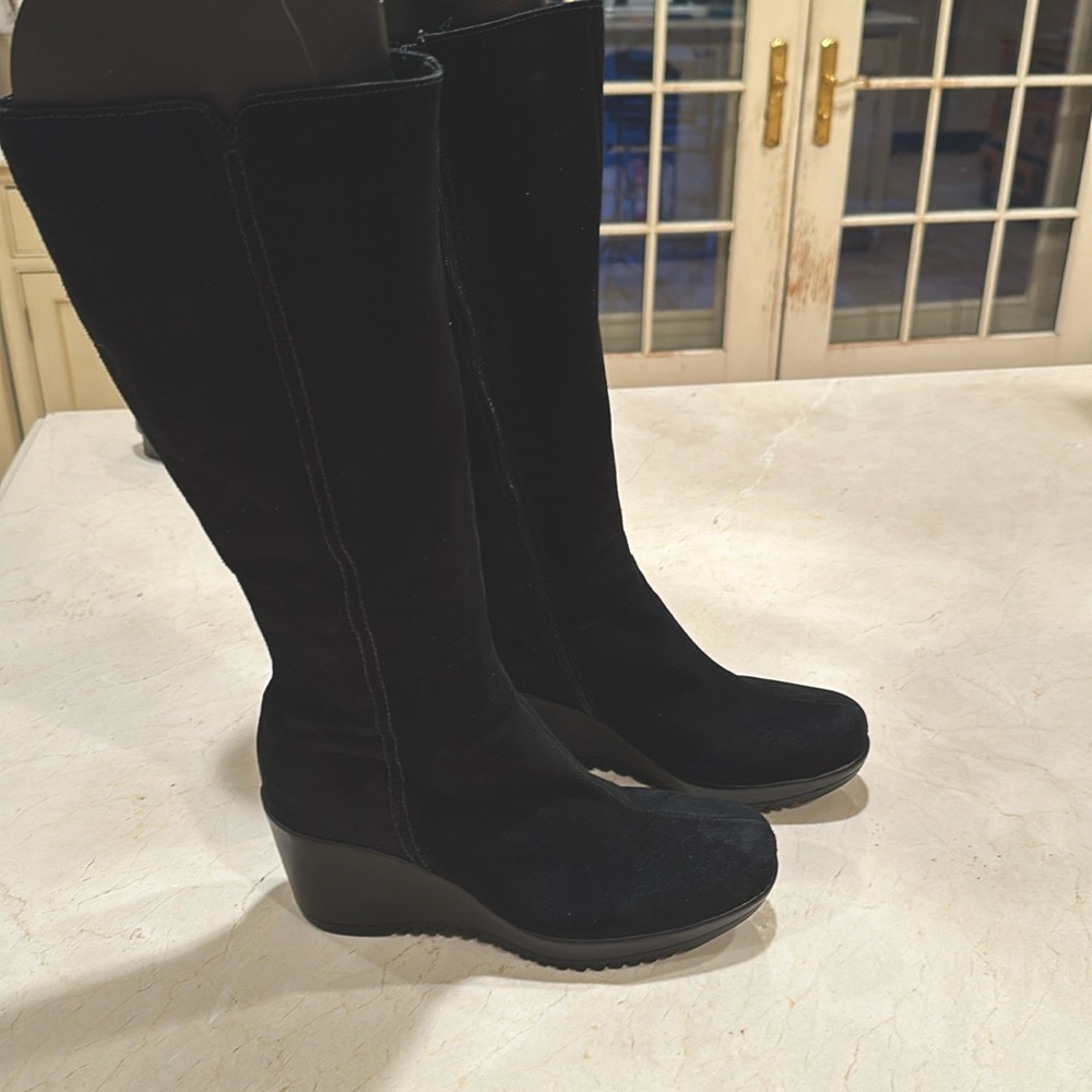 Suede boots, waterproof black size 8